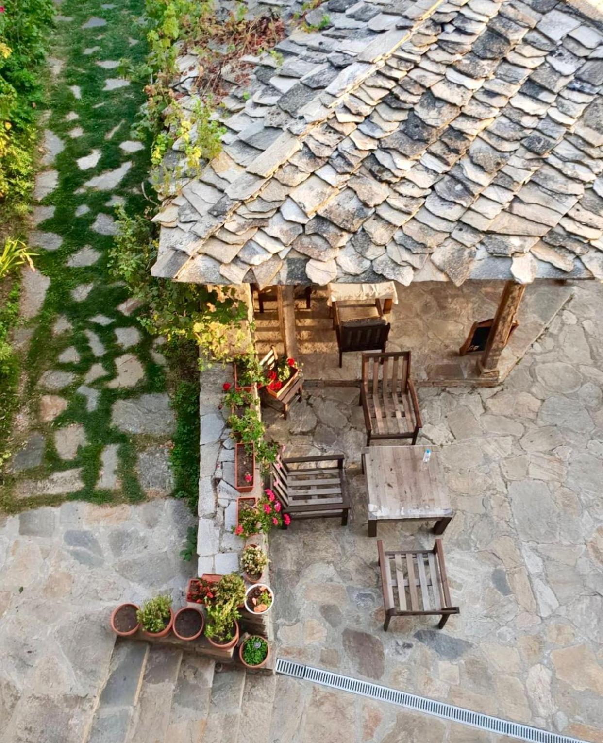 Family Byalata Kashta Guest house